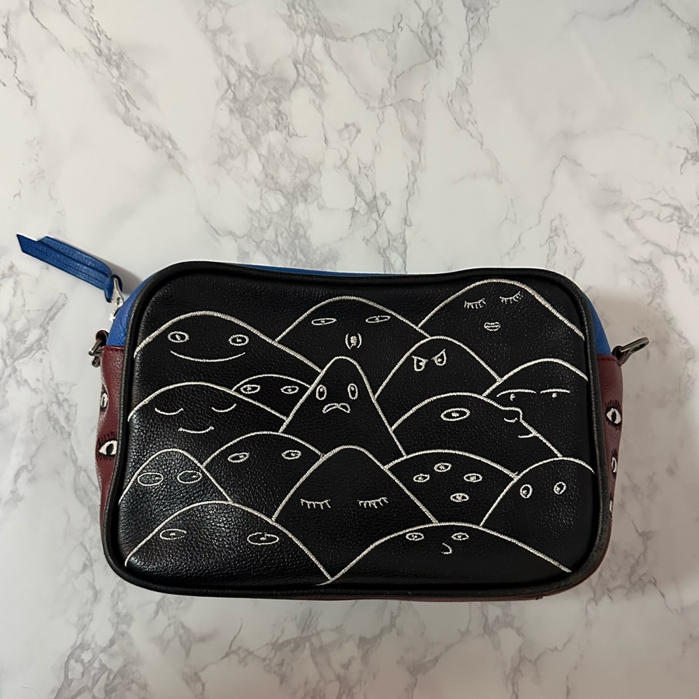 Min & Mon Black and Red Graphic Crossbody Bag